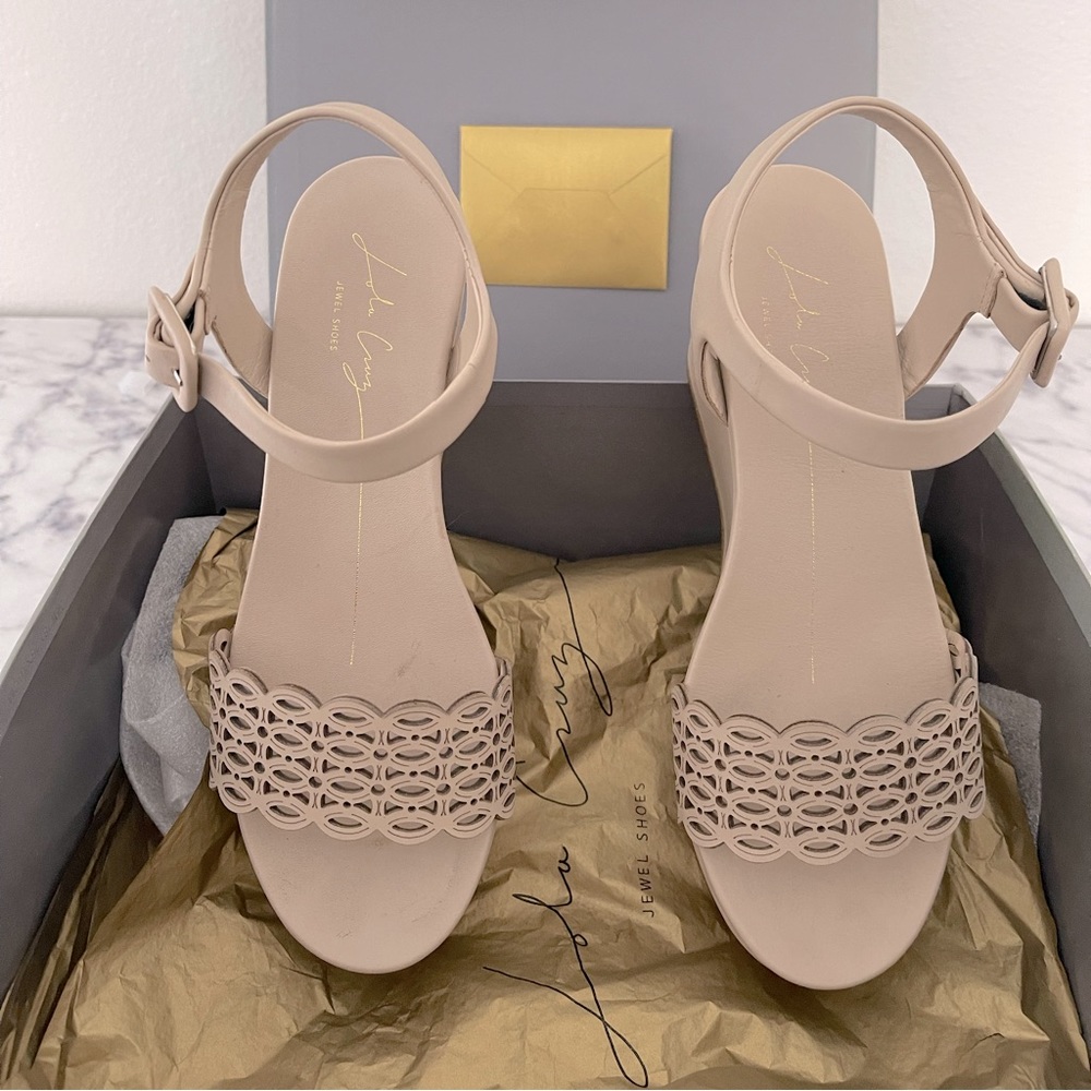 Taupe Leather wedges with cut out strap detail size 37 Lola Cruz